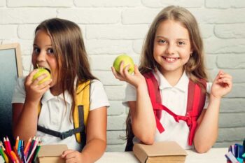 Διατροφή και σχολείο: Τι πρέπει να τρώει καθημερινά το παιδί;
